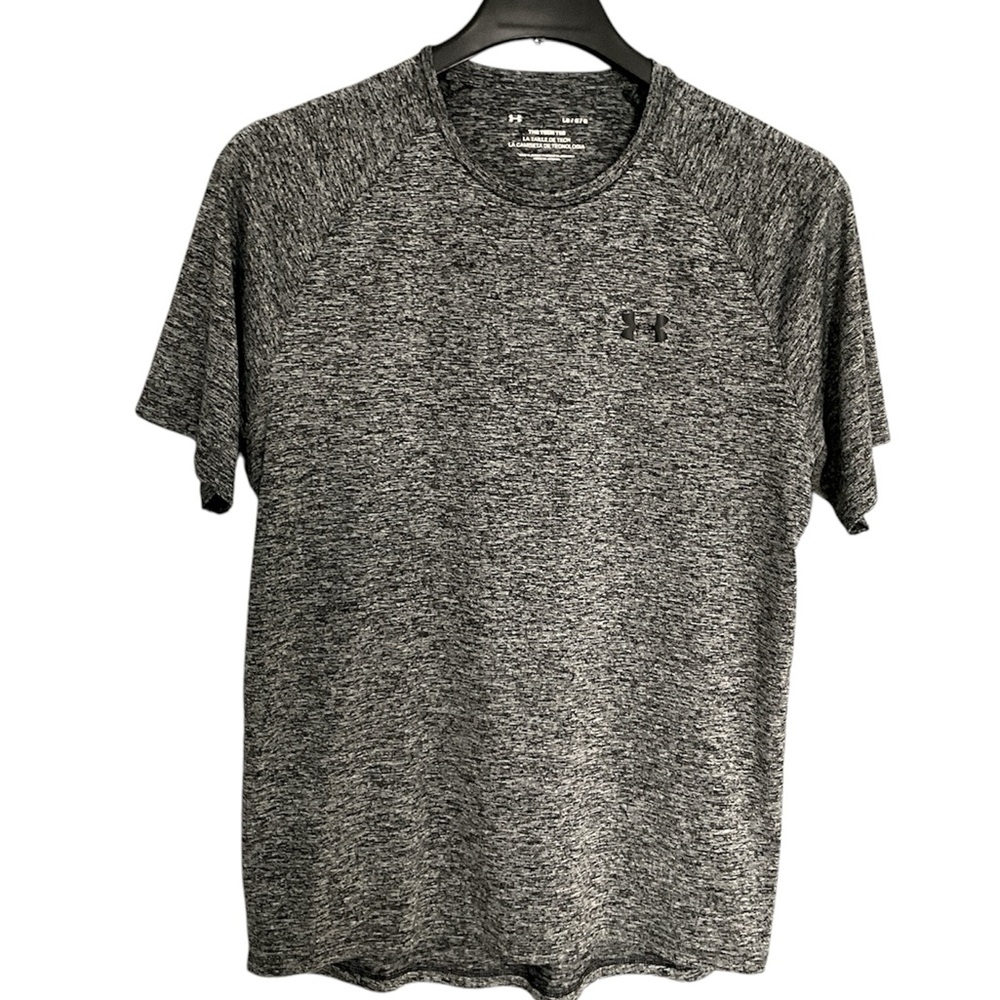 MEN’S UNDER ARMOUR SHORT SLEEVE TECH TEE
BLACK AND GRAY
SIZE LARGE